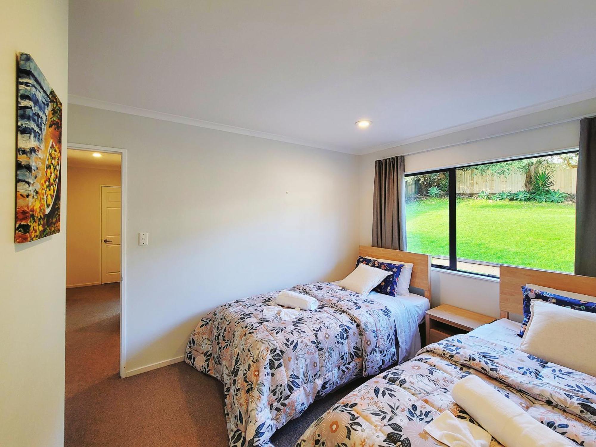 Sea View 5 Bedroom Holiday House Whangaparaoa Extérieur photo