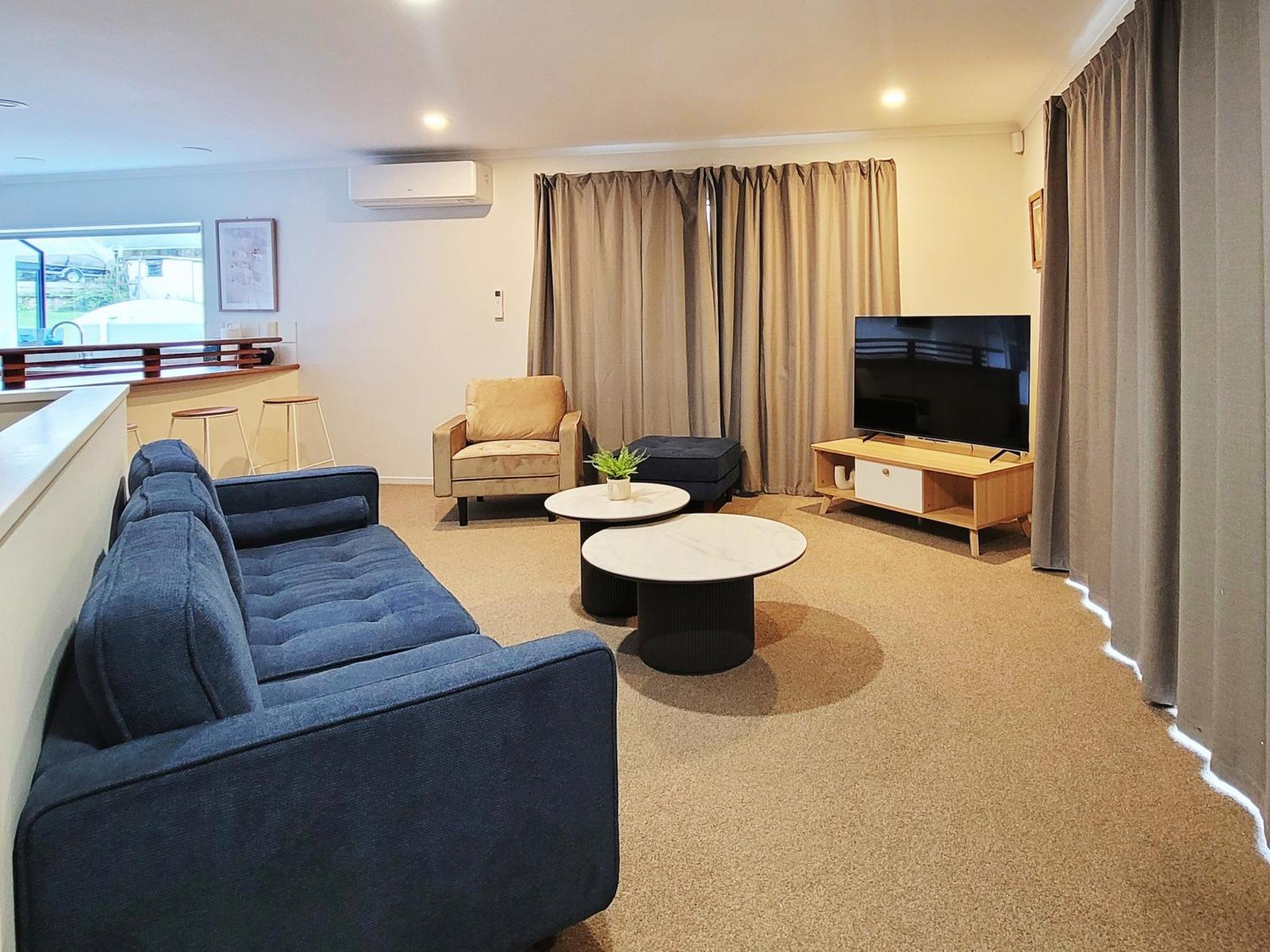 Sea View 5 Bedroom Holiday House Whangaparaoa Extérieur photo